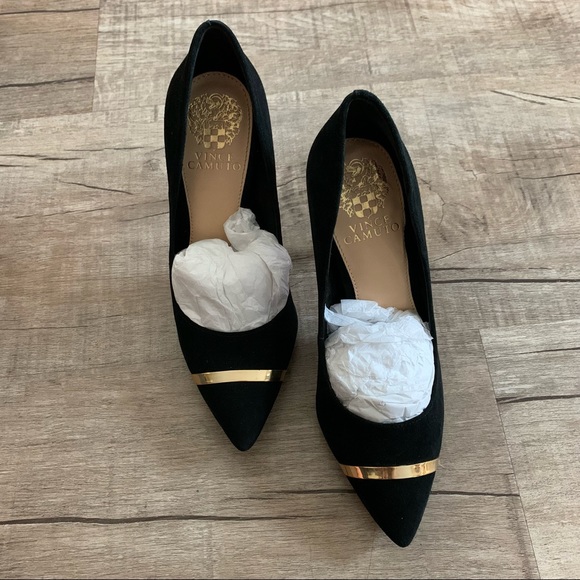 Vince Camuto Black suede and gold pump - Picture 6 of 9